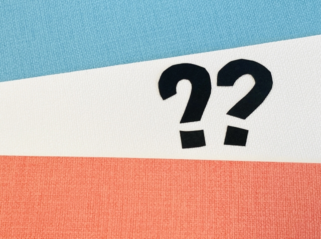 黒色のクエスチョンマークの画像